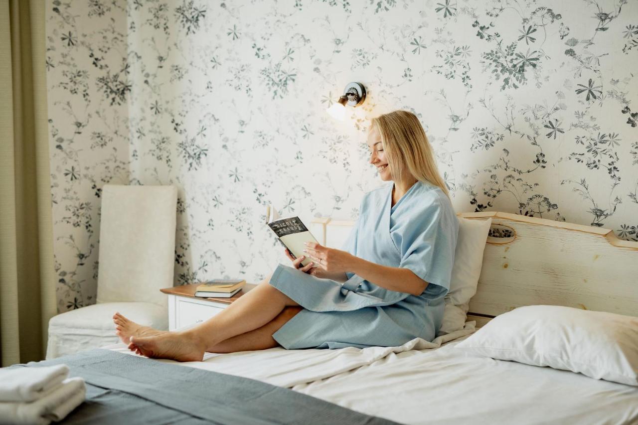 Vanalinna Boutique Hotel Курессааре Екстер'єр фото