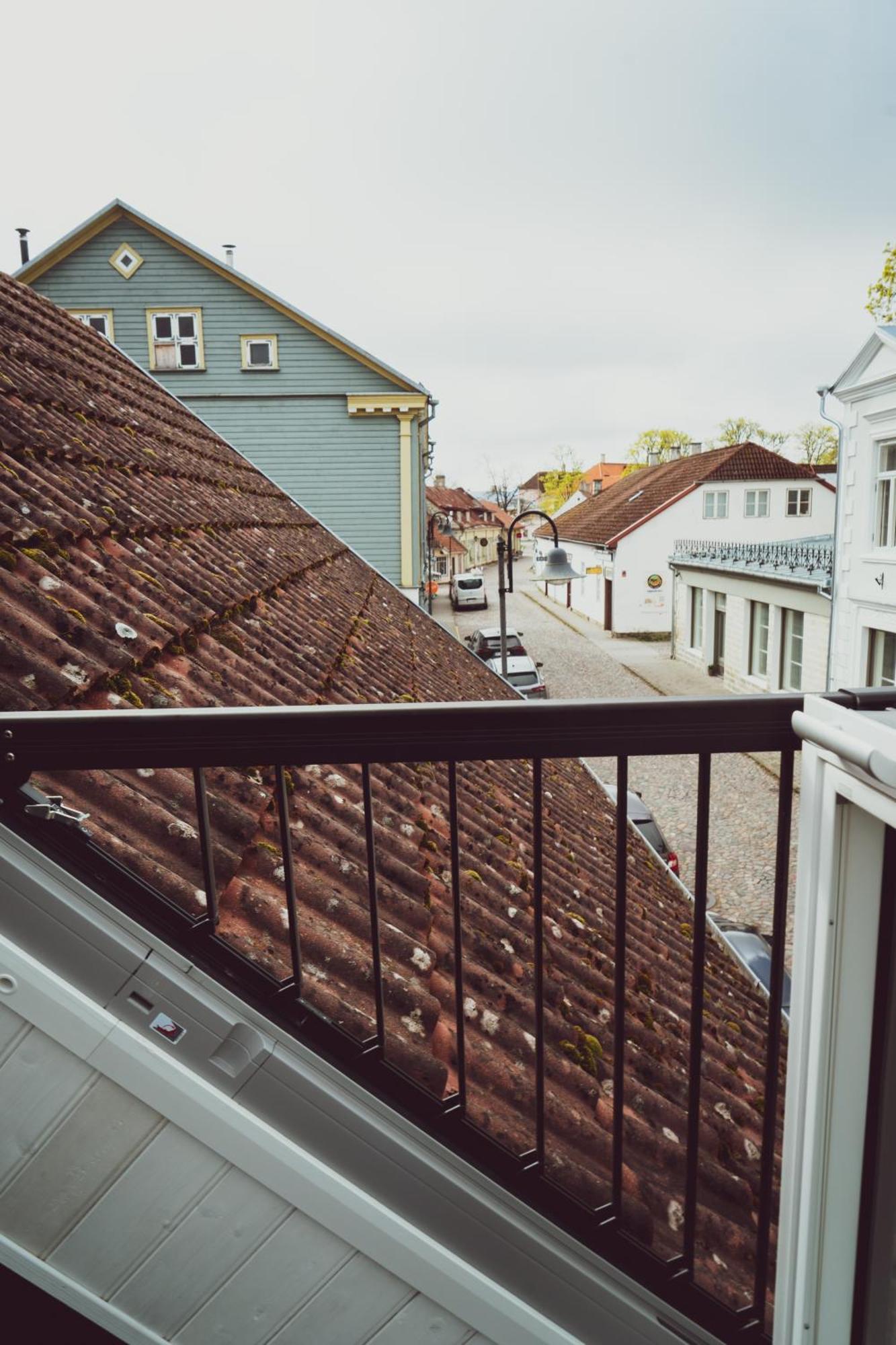 Vanalinna Boutique Hotel Курессааре Екстер'єр фото