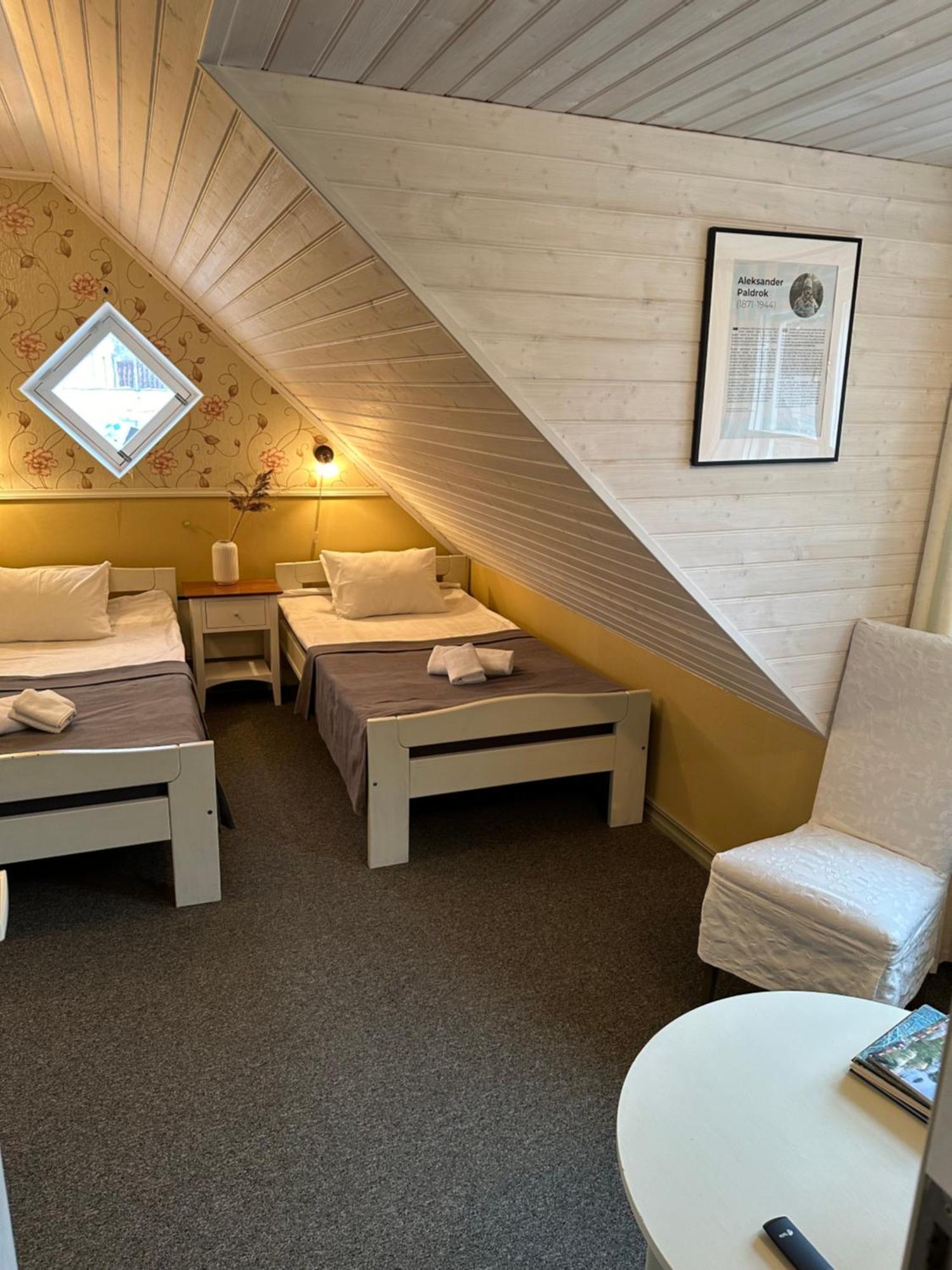 Vanalinna Boutique Hotel Курессааре Екстер'єр фото