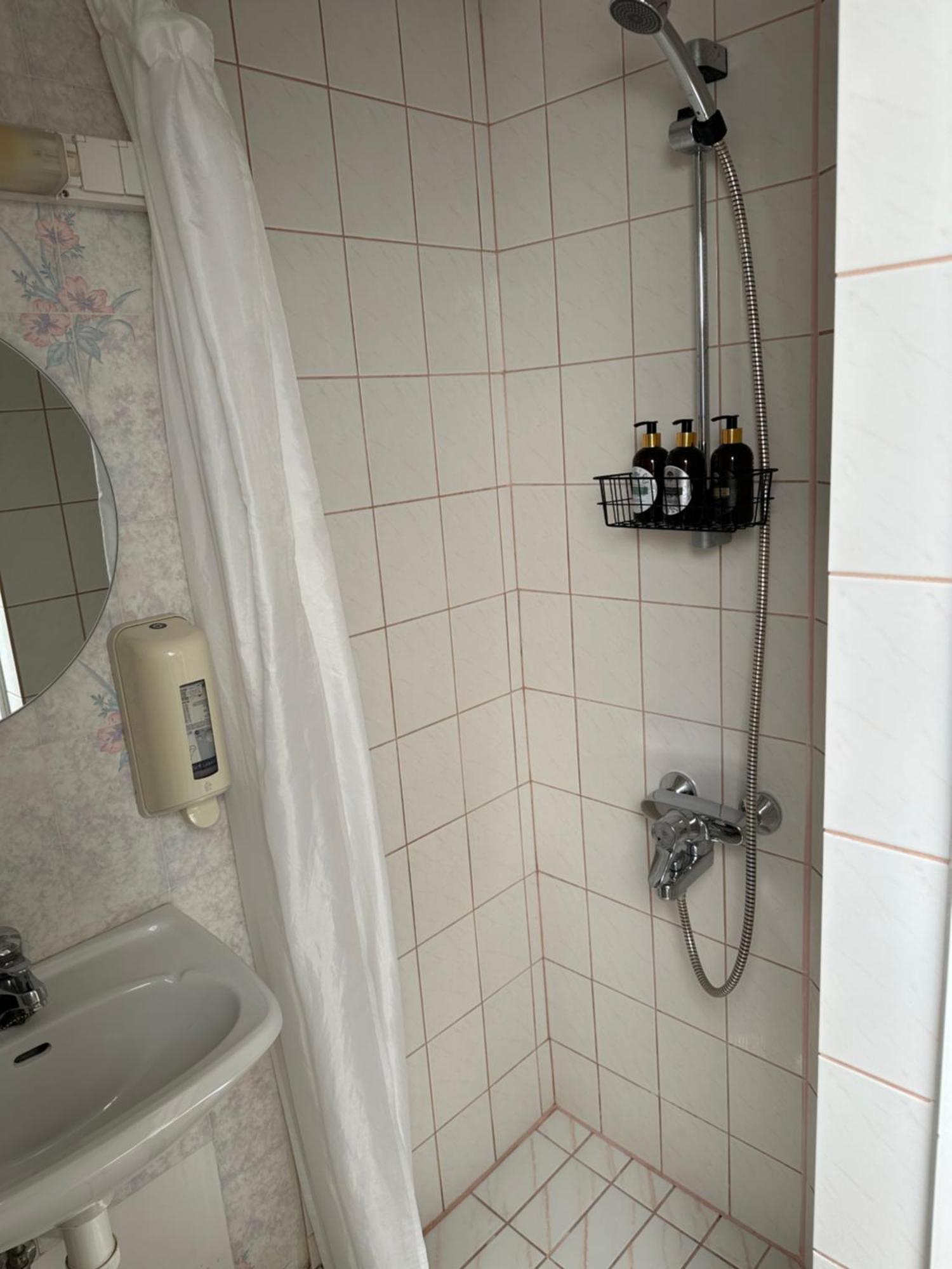 Vanalinna Boutique Hotel Курессааре Екстер'єр фото